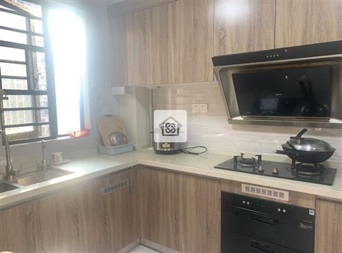 東站大型園林高端小區(qū)精裝三房86.8萬