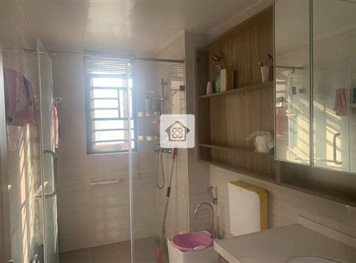 東站大型園林高端小區(qū)精裝三房86.8萬