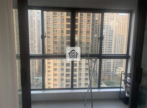 東站大型園林高端小區(qū)精裝三房86.8萬