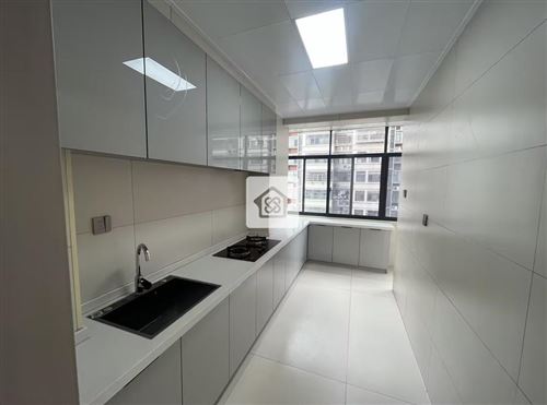 首付15萬單價5000多八字門精裝大三房