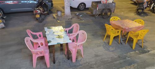 岳城興盛菜市場正對面,忄臨街門面