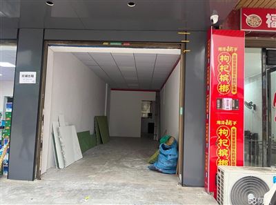 畔湖灣社區(qū)入口門面出租